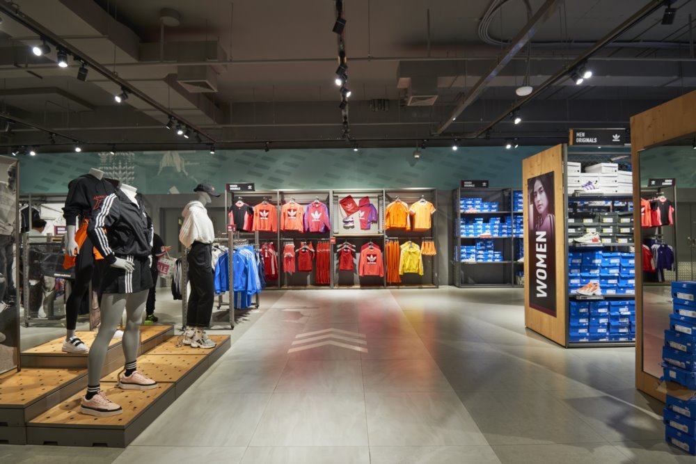 ADIDAS FACTORY OUTLET  Central Village Outlet